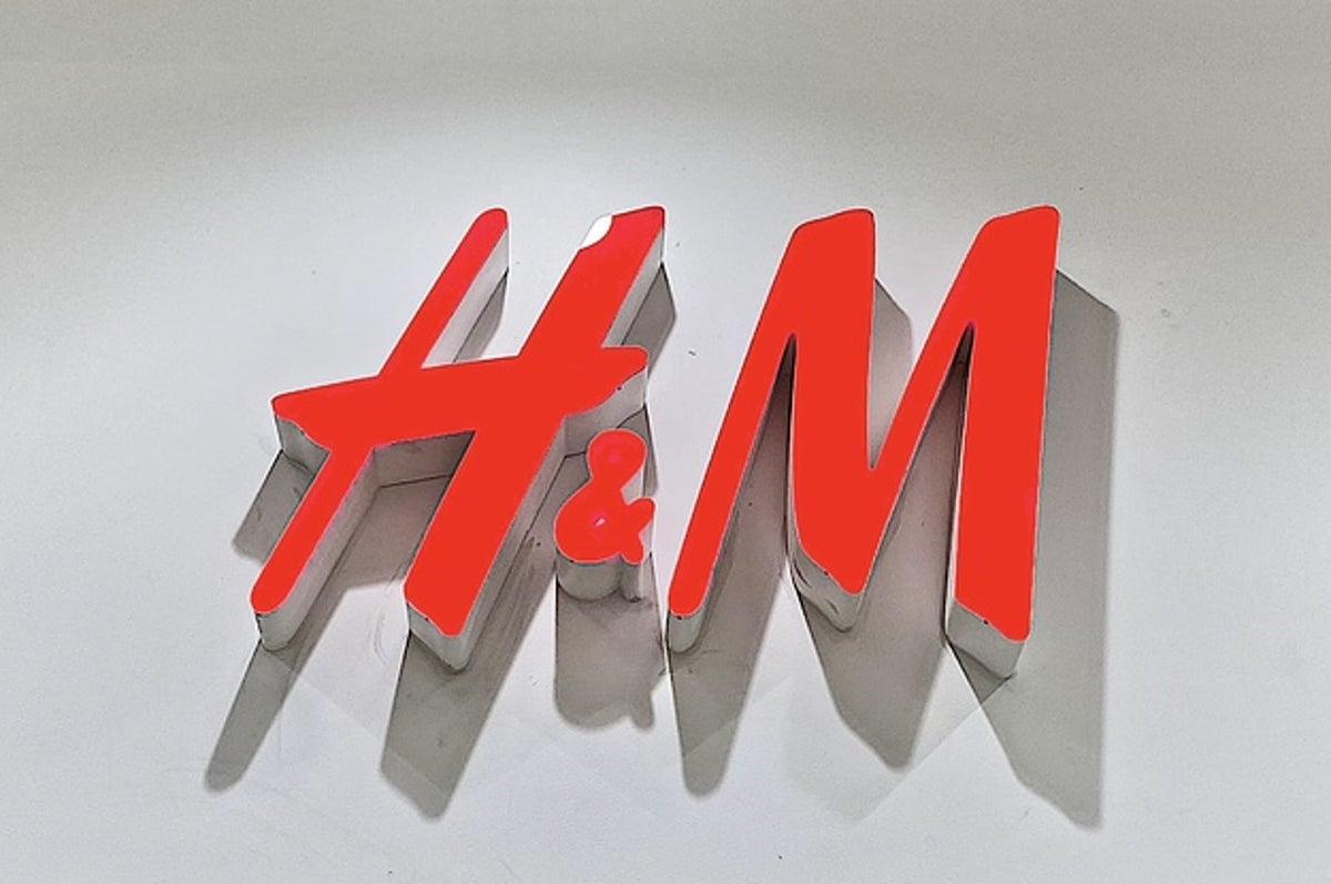 リアルに週5で履いています H Amp Mの 2499円パンツ が楽チンすぎて感動した