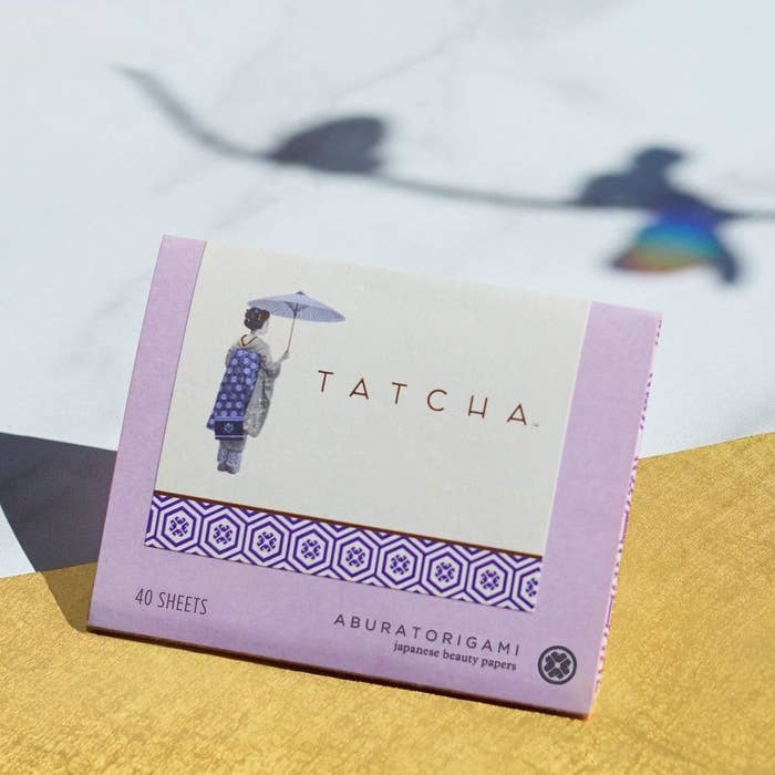 A set of blotting papers printed with an image of a geisha
