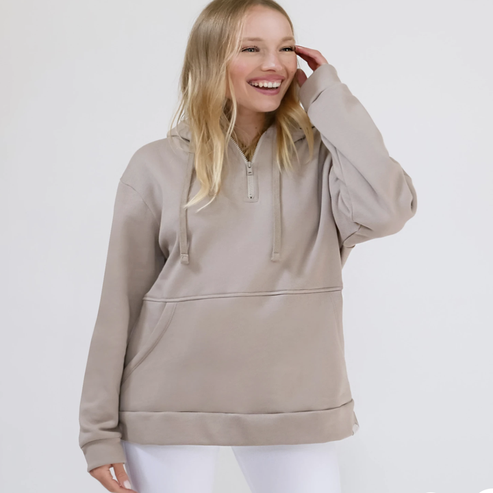 Model in the beige version with the hood down