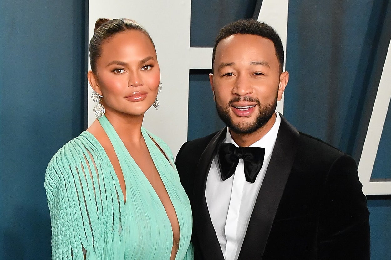 Chrissy Teigen and John Legend at the Vanity Fair Oscar Party in 2020