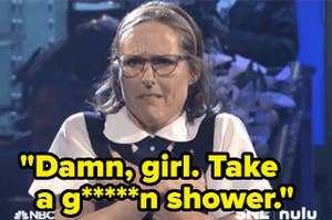 玛丽凯瑟琳加拉力从SNL用手在她的腋窝与该死的女孩，洗个澡