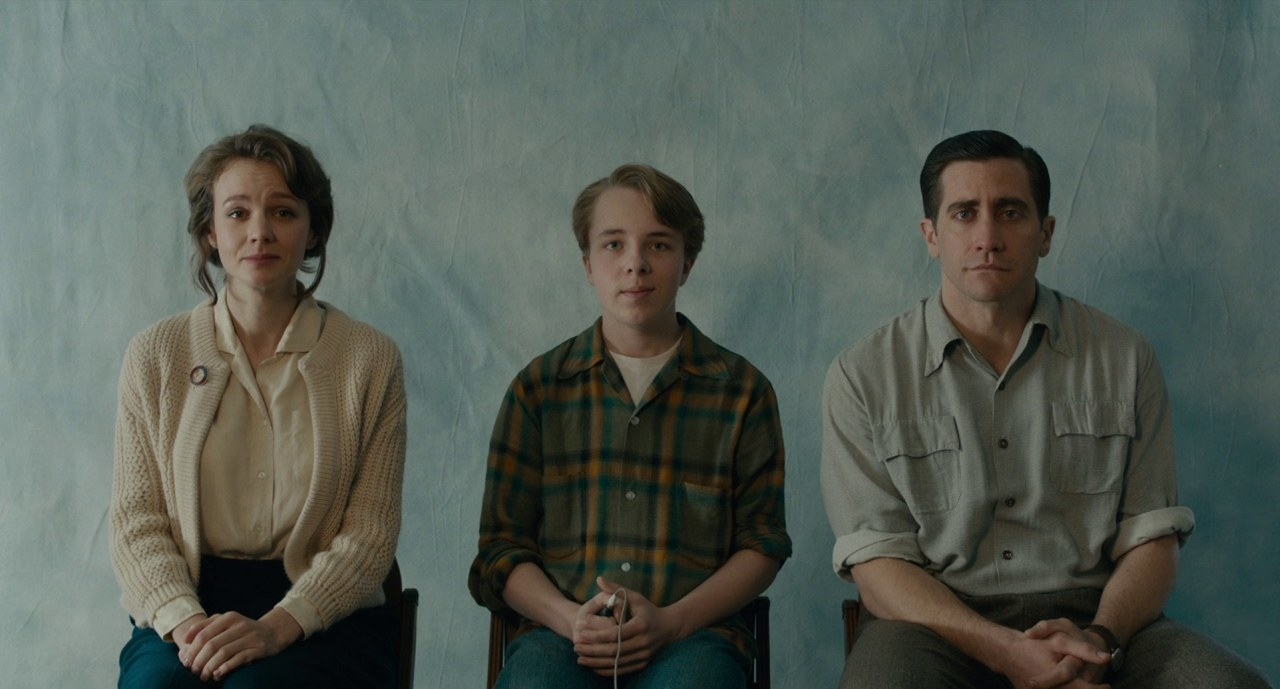 Carey Mulligan, Ed Oxenbould, and Jake Gyllenhaal in Wildlife