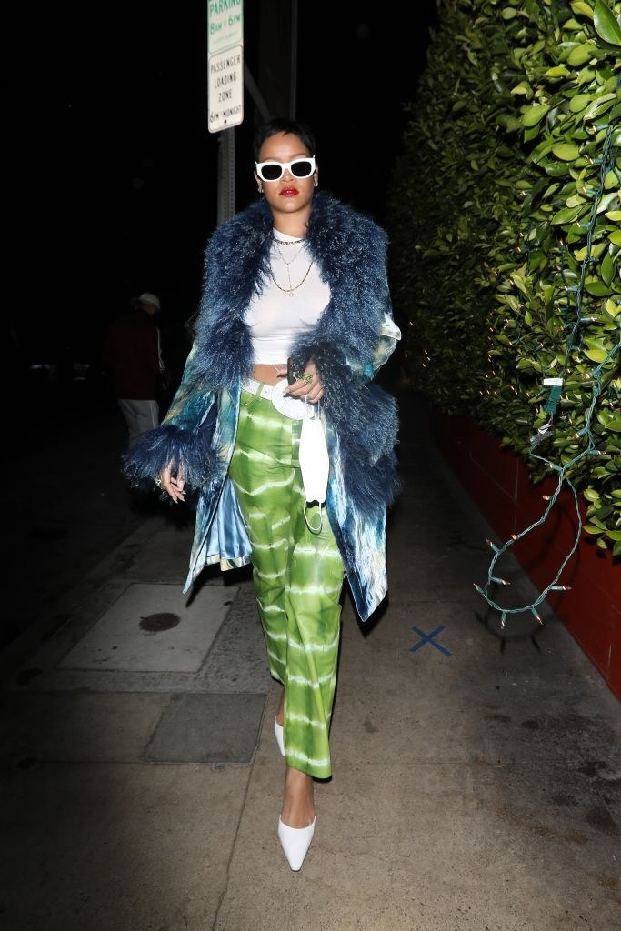 Rihanna is seen arriving at Giorgio Baldi restaurant