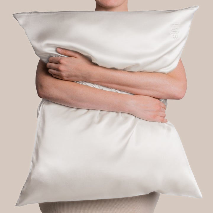 Silvi Pillowcase AntiAcne Pillowcase Review 2021