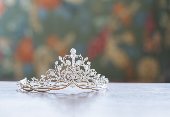 Crown with diamonds
