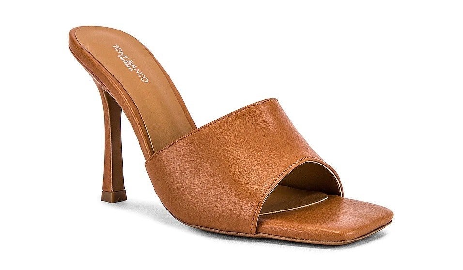 Camel colored heel with thin heel 