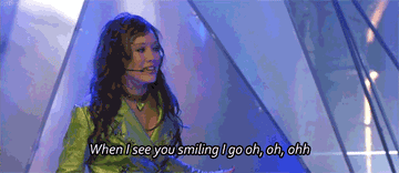 Lizzie and Isabella singing, &quot;When I see you smiling I go oh, oh ohh&quot;