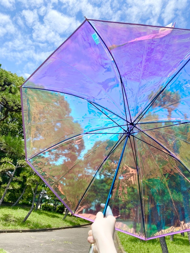 コレで雨の日も気分が上がる フランフランの オーロラ傘 がめちゃくちゃ可愛いんです Buzzfeed Japan フランフランでめちゃめちゃかわいい 傘を見 ｄメニューニュース Nttドコモ