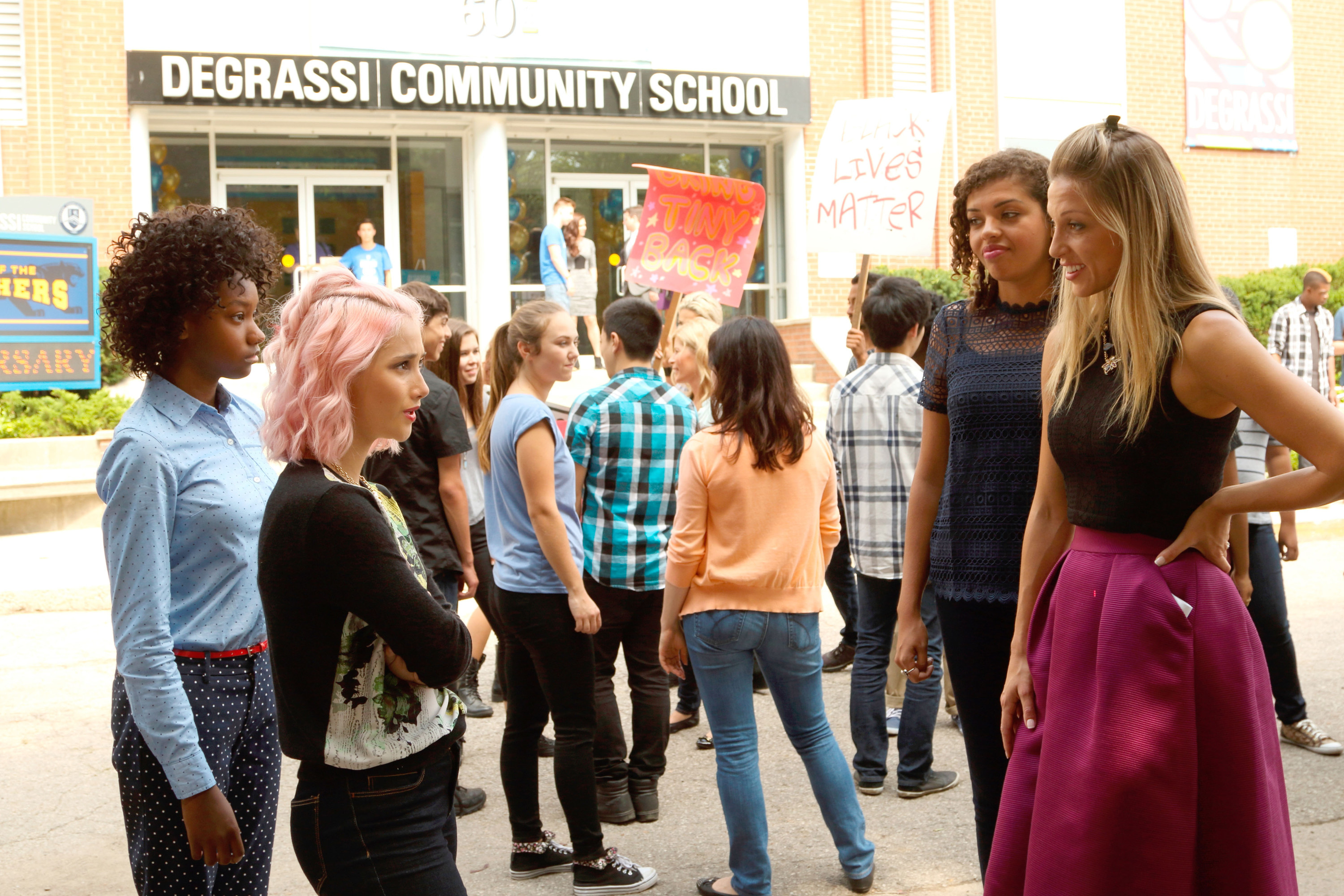 Emma and Liberty with Shay and Lola on &quot;Next Class&quot;