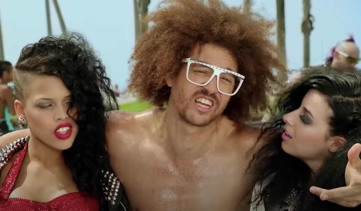 Текст и перевод песни LMFAO — Sexy And I Know It