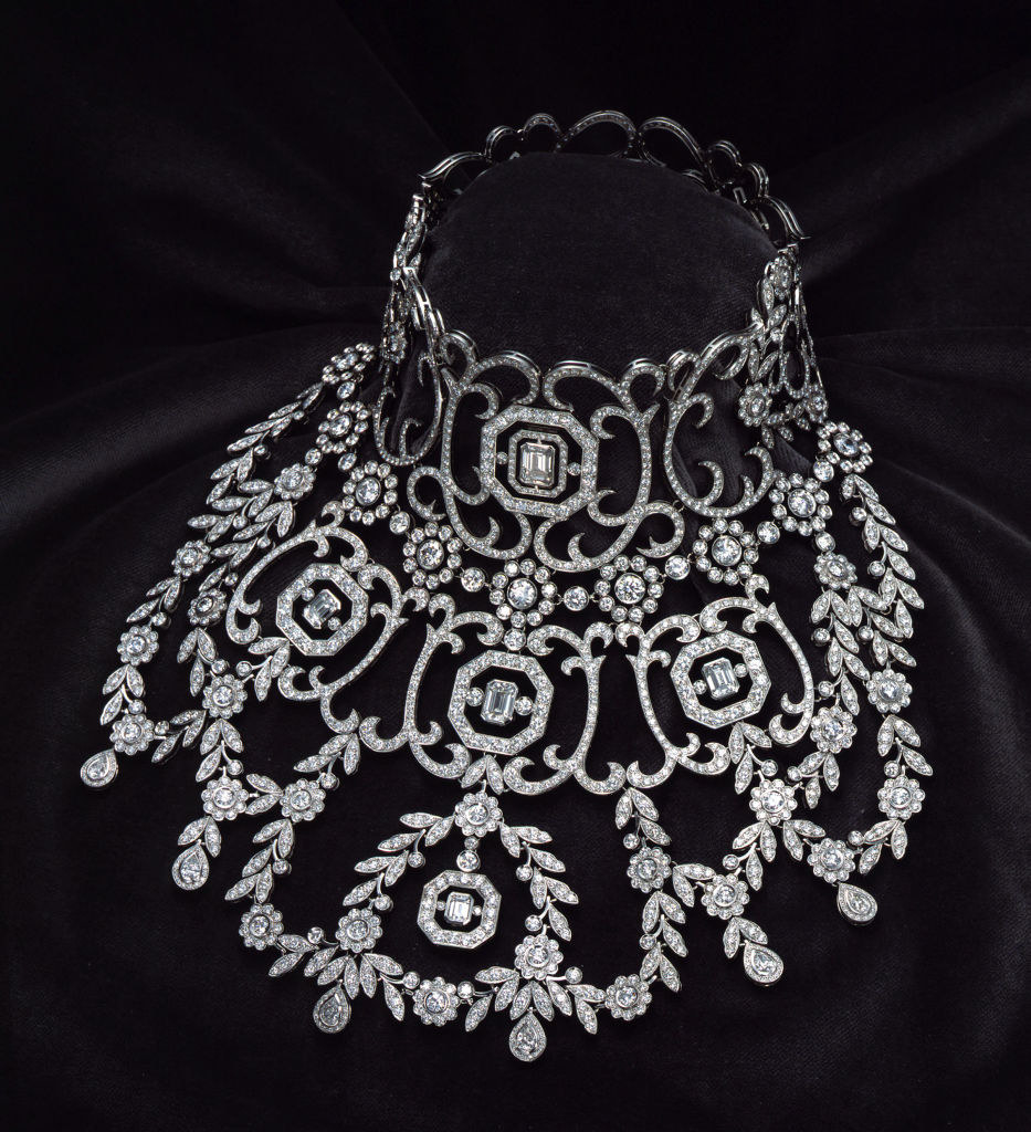 The extravagant necklace