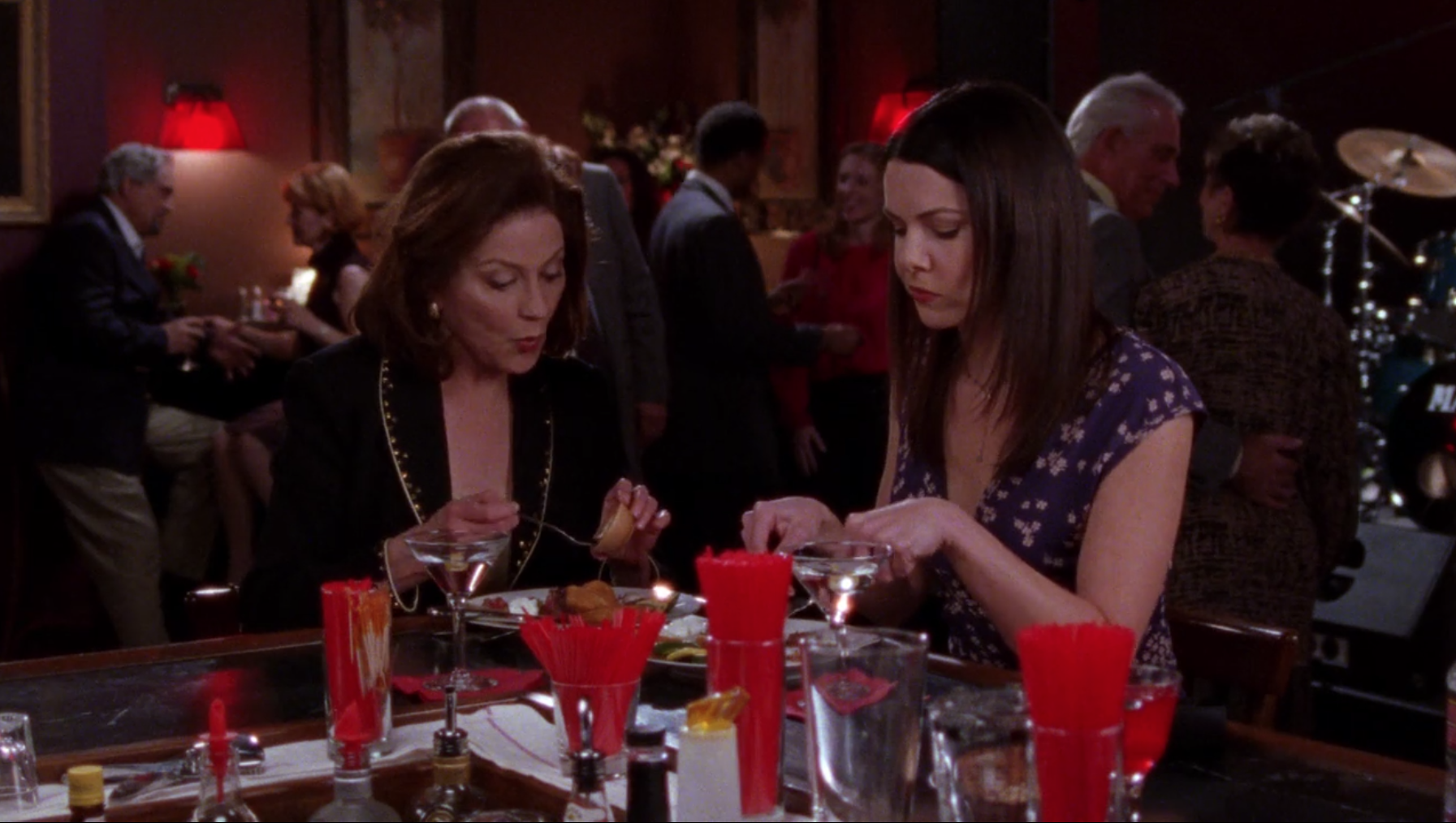 Lorelai and Emily having dinner at the bar 