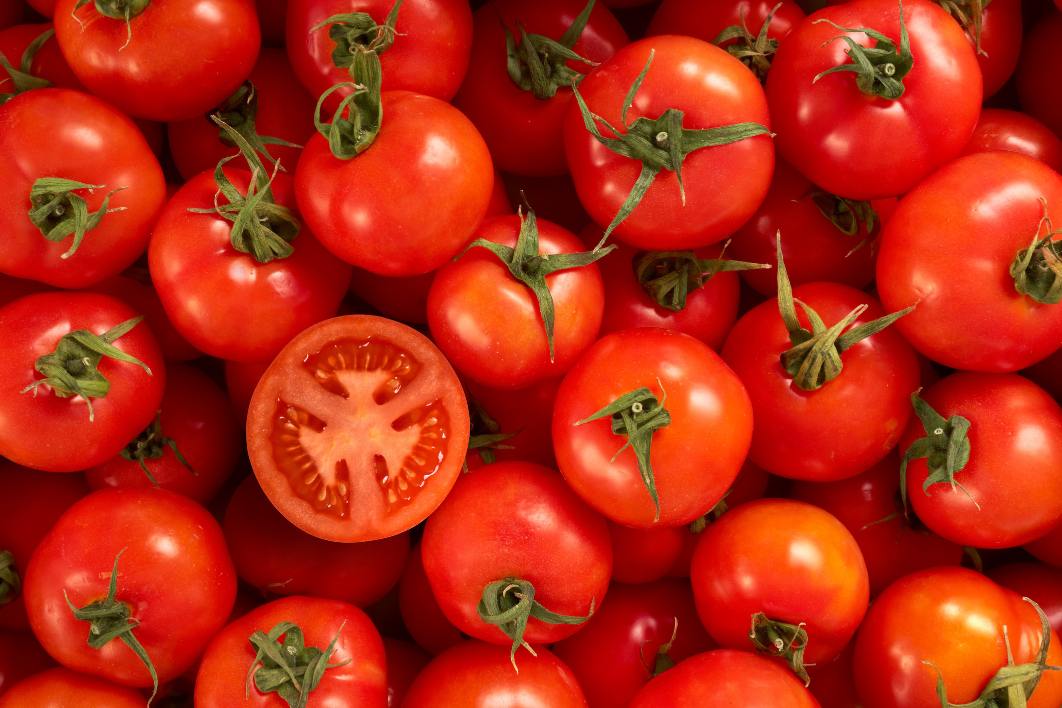 A pile of tomatoes