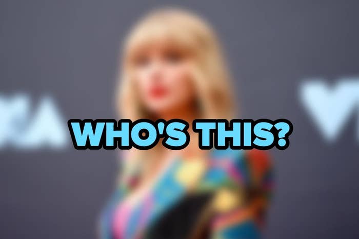 Blurry image of Taylor Swift with the words &quot;Who&#x27;s this?&quot; 