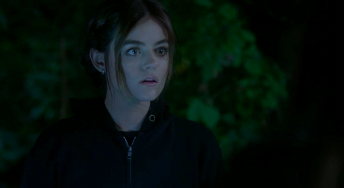 Aria wearing a black hoodie in &quot;Pretty Little Liars&quot;