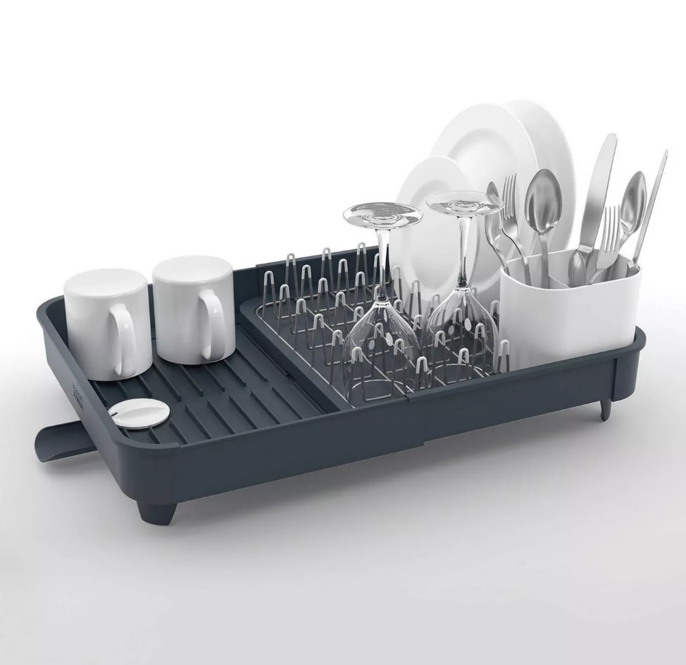 Extendable drying rack with mugs, glasses, plates and silverware