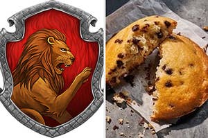 格兰芬多徽章在左边,右边的巧克力松饼