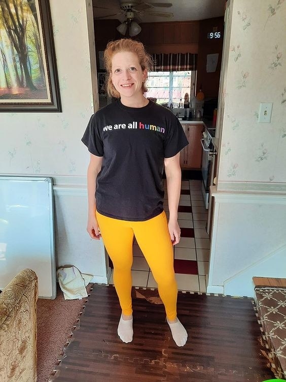 reviewer wearing the leggings in yellow