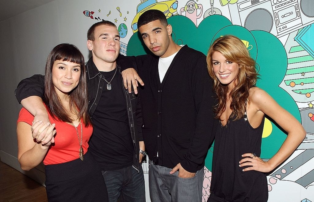 Cassie with Shane Kippel Drake and Shenae Grimes in 2007