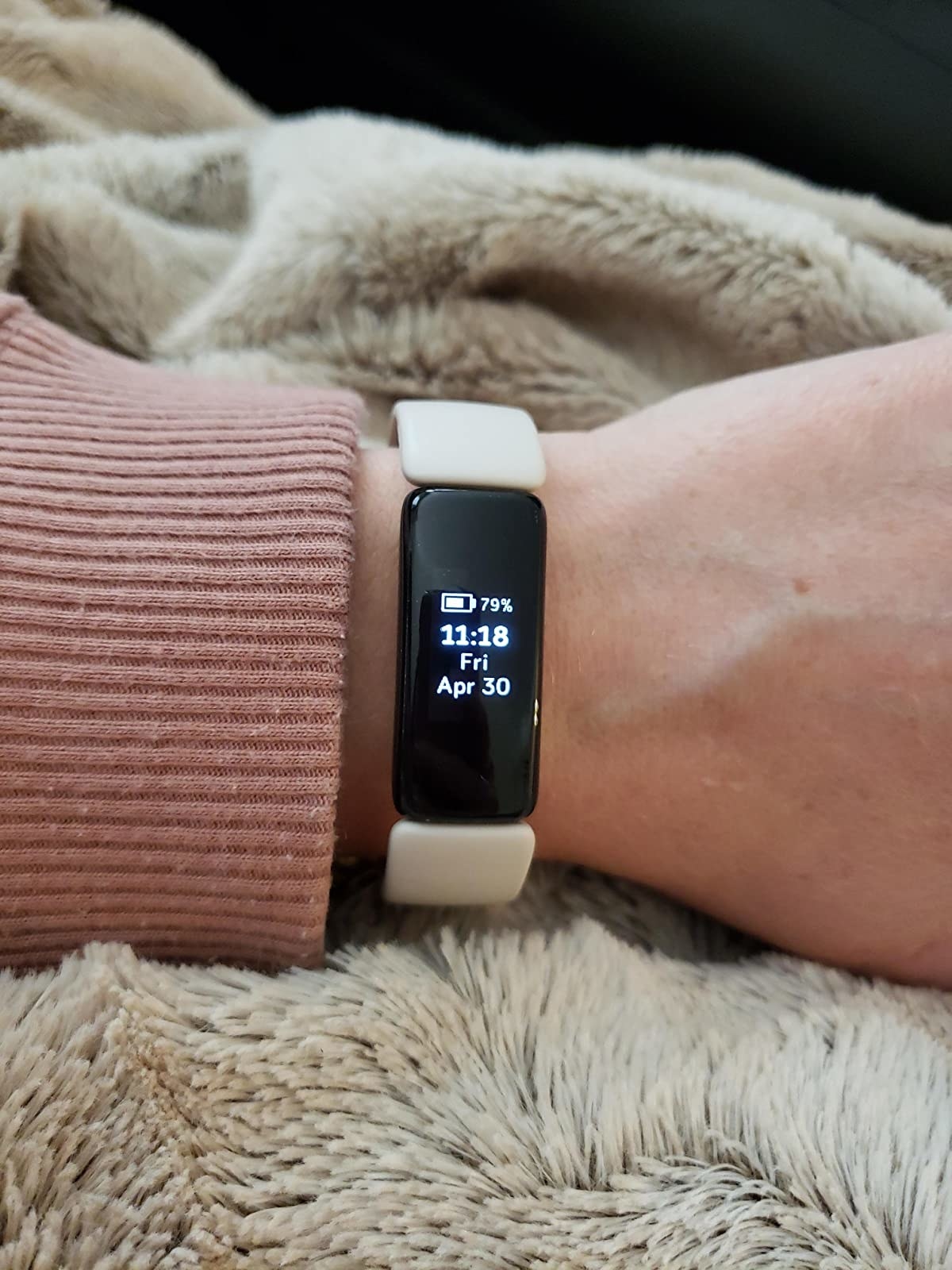 Reviewer is wearing a Fitbit Inspire 2 on their wrist