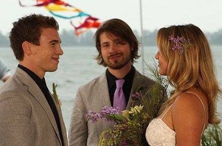 Emma and Spinner get married on &quot;Degrassi&quot;