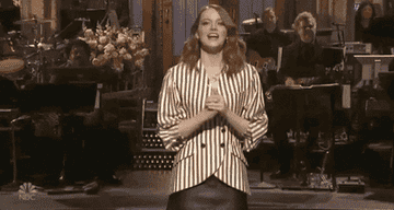 Emma Stone looks awkward on set of &quot;Saturday Night Live&quot;