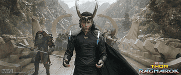 Loki thworing knives