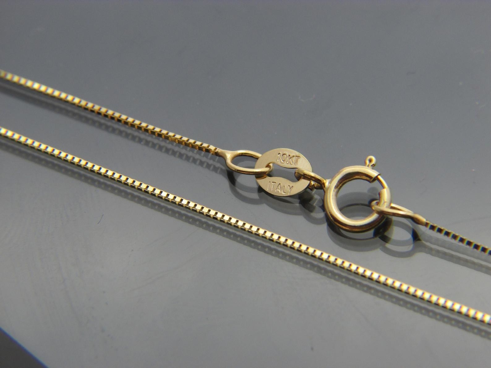 the gold box link chain and clasp