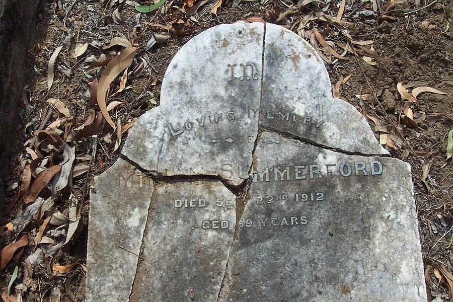 Summerford&#x27;s tombstone cracked from a lightning bolt