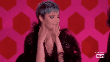 Lena Dunham claps her hands in a circle on set of &quot;RuPaul&#x27;s Drag Race&quot;