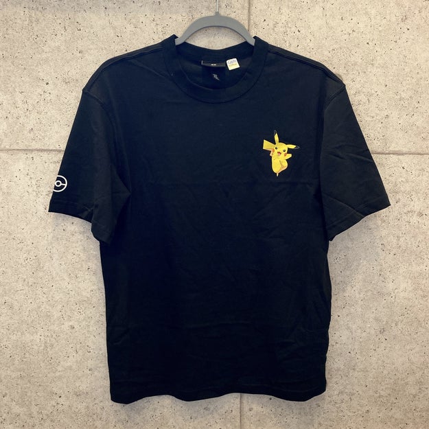 ピカチュウはずるいって H Mの 1499円tシャツ が毎日着たくなる可愛さ Buzzfeed Japan 最近私が購入した 可愛すぎるtシャツ をご紹 ｄメニューニュース Nttドコモ