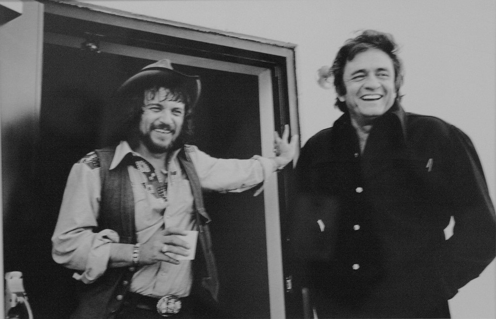 Waylon Jennings (L) pictured with Johnny Cash