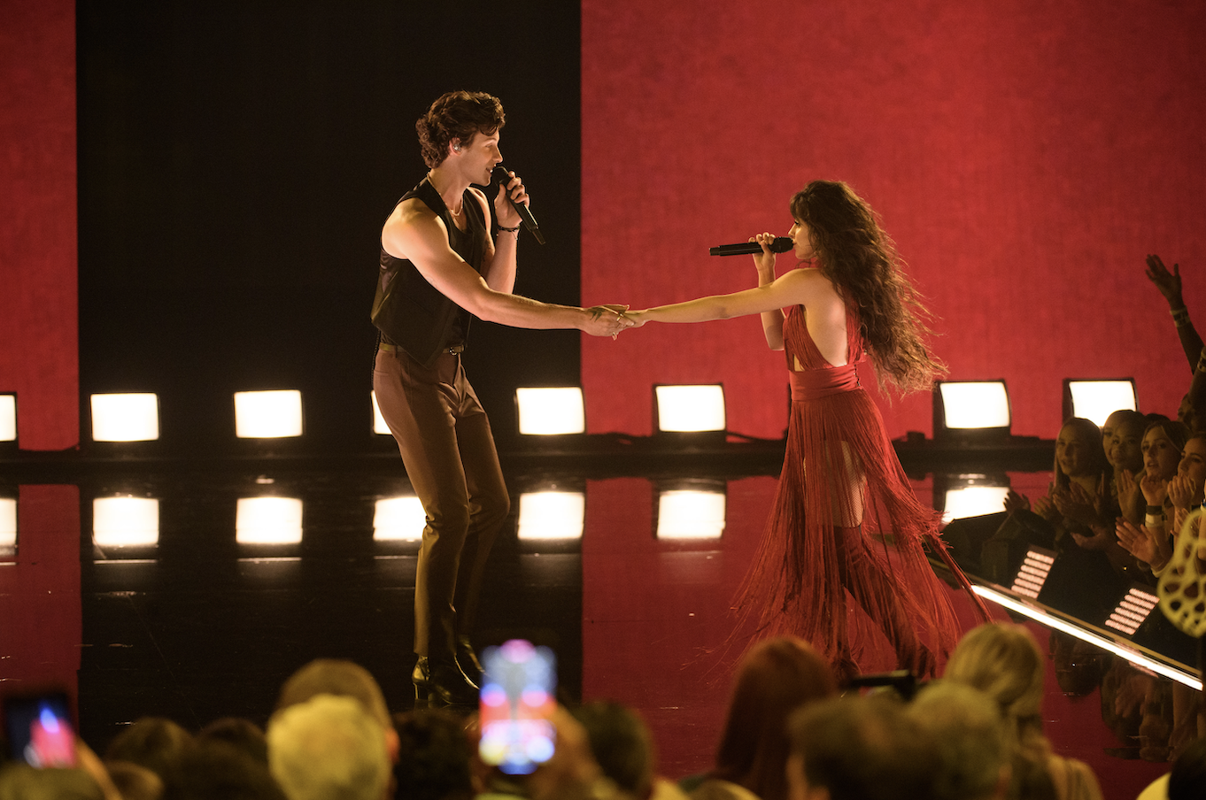 Shawn Mendes and Camila Cabello perform at the 2019 American Music Awards