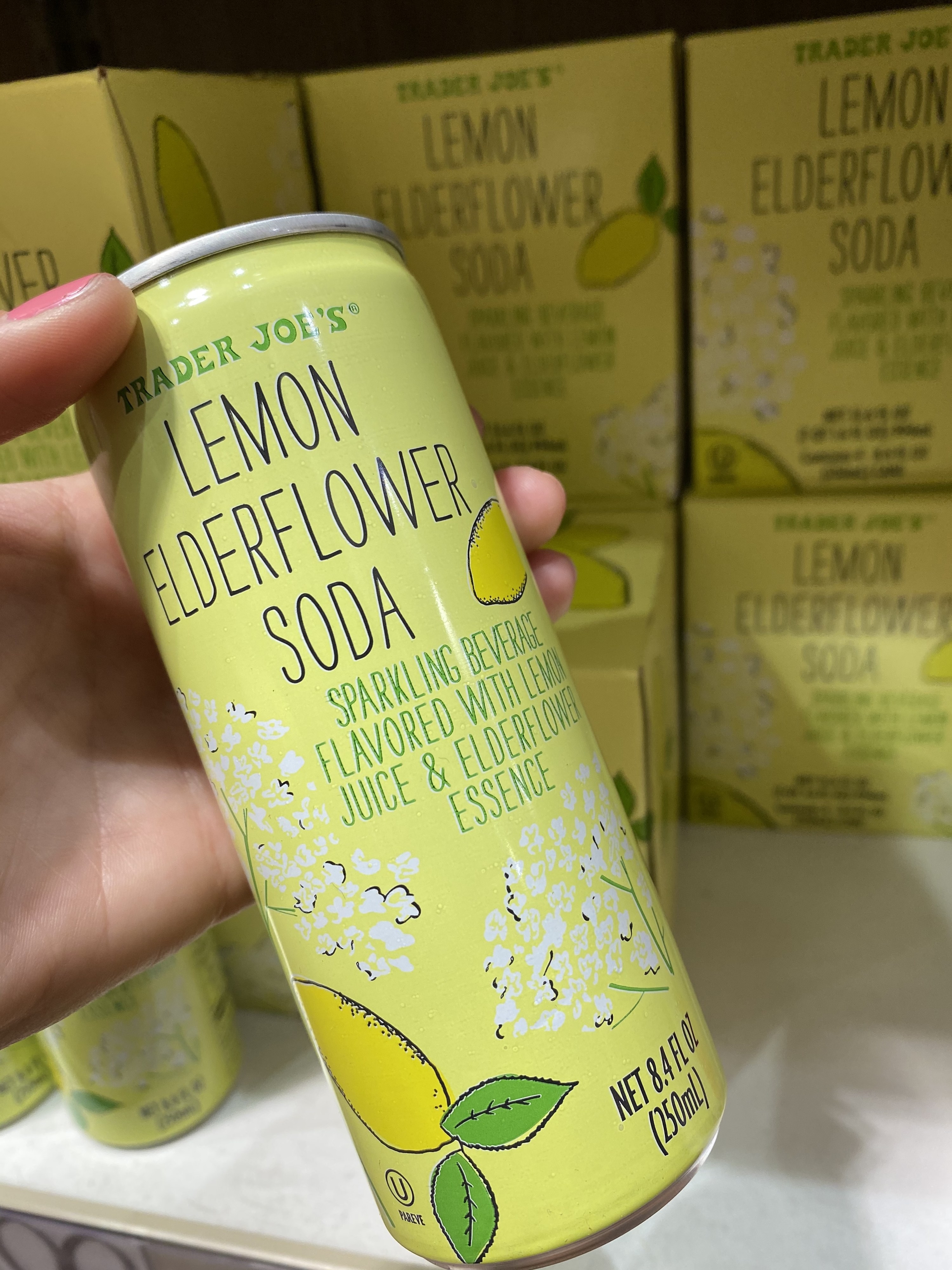 A can of lemon elderflower soda from Trader Joe&#x27;s.