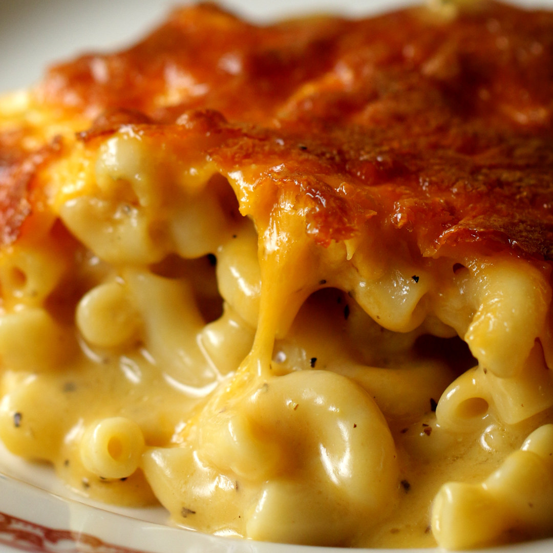 Decadent mac &#x27;n&#x27; cheese with a crispy topping
