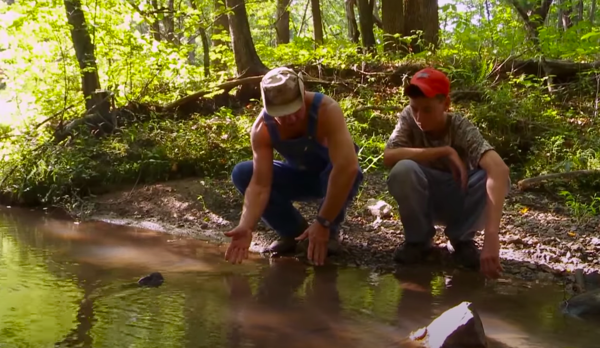 They had to wear things like overalls and camo to appear more "country"