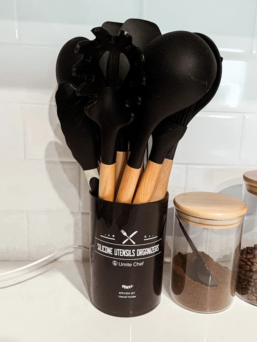 Customer photo of utensil set sitting in canister on counter
