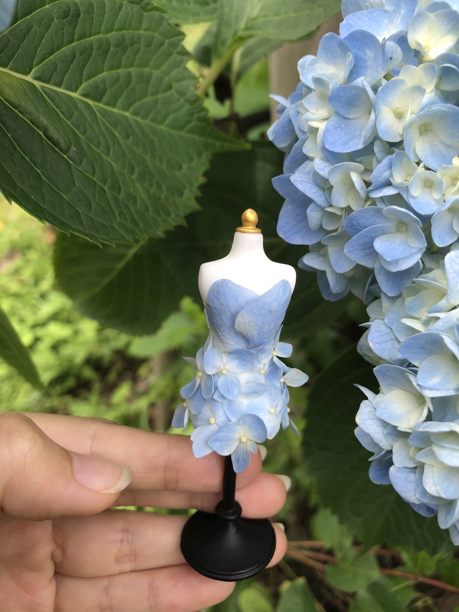 クオリティ高すぎ 生花の花びらで作った 妖精のドレス が圧巻だった