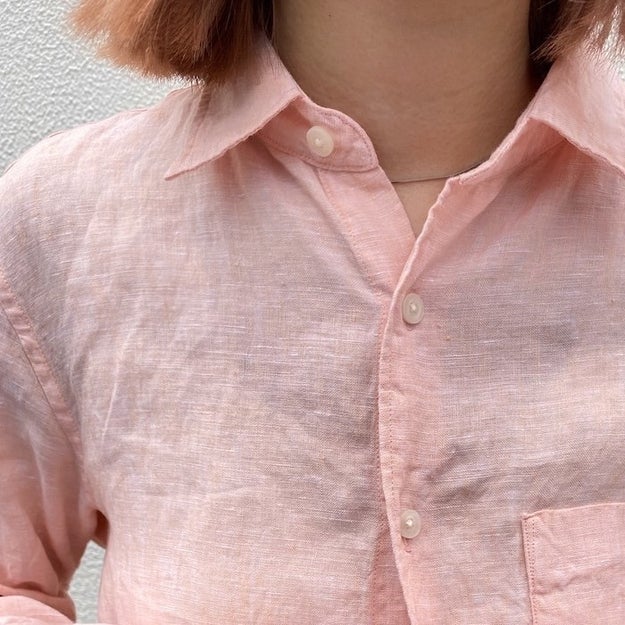 夏の羽織として大活躍 ユニクロの リネンシャツ は素材もカラーもお洒落です Buzzfeed Japan Goo ニュース