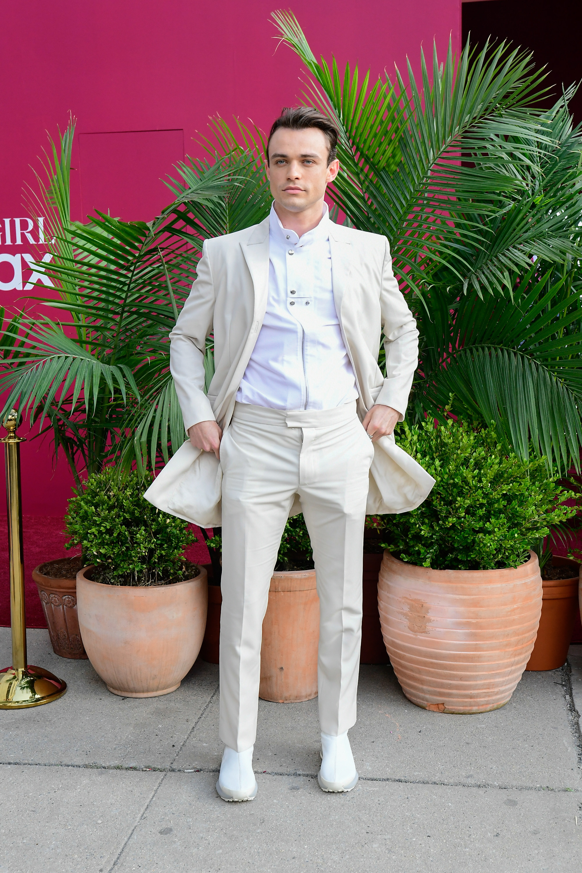 Thomas Doherty at the &quot;Gossip Girl&quot; reboot premiere