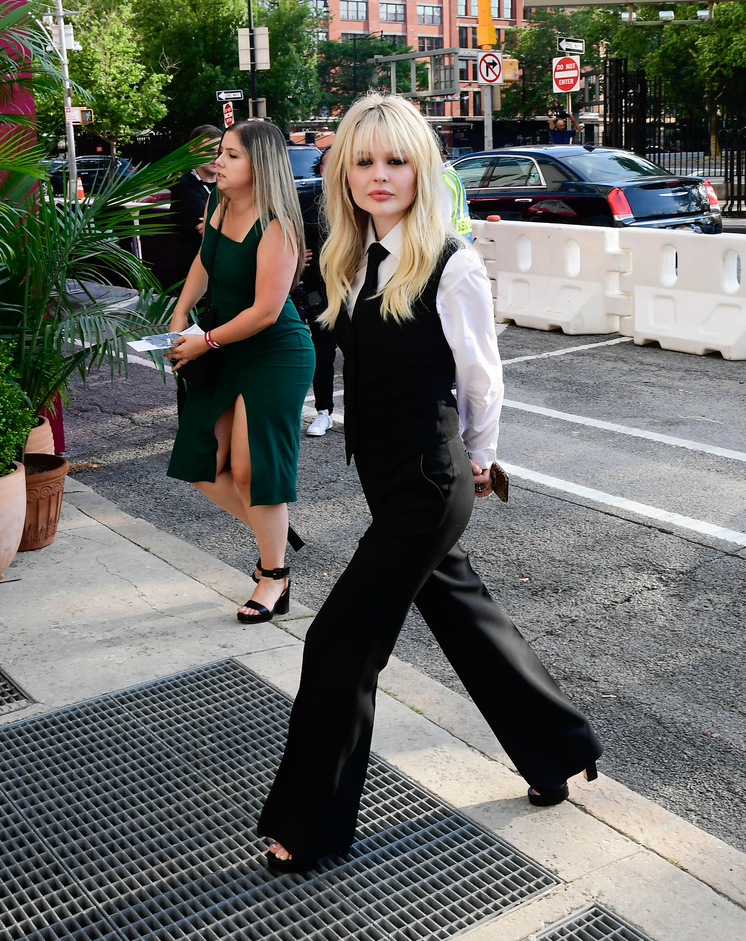 Emily Alyn Lind at the &quot;Gossip Girl&quot; reboot premiere