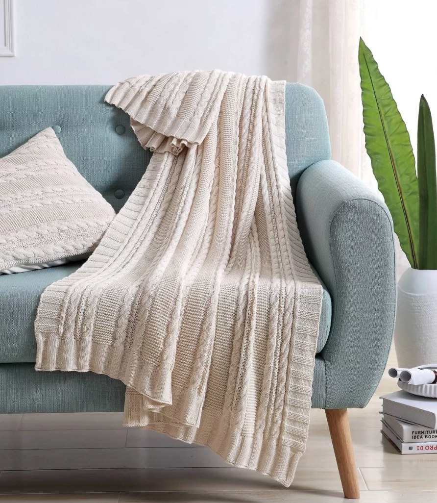 Vcny dublin cable online knit throw