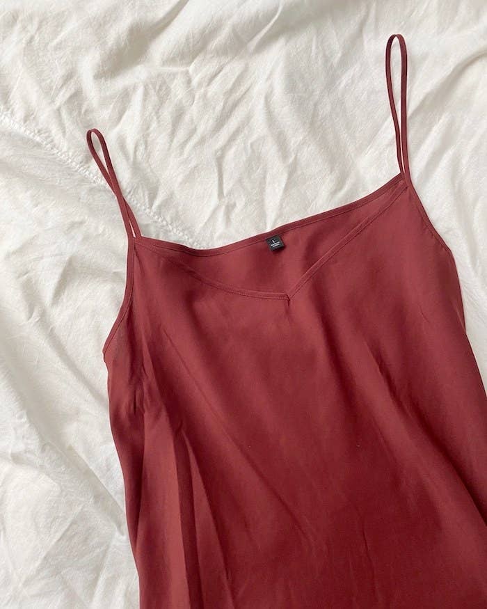 5000円以下で買えるのが信じられない ユニクロの新作 3990円ワンピース 上品なデザインと素材感が素敵すぎる 5000円以下で買えるのが信じられない ユニクロの新作 3990円ワンピース 上品なデザインと素材感が素敵すぎる