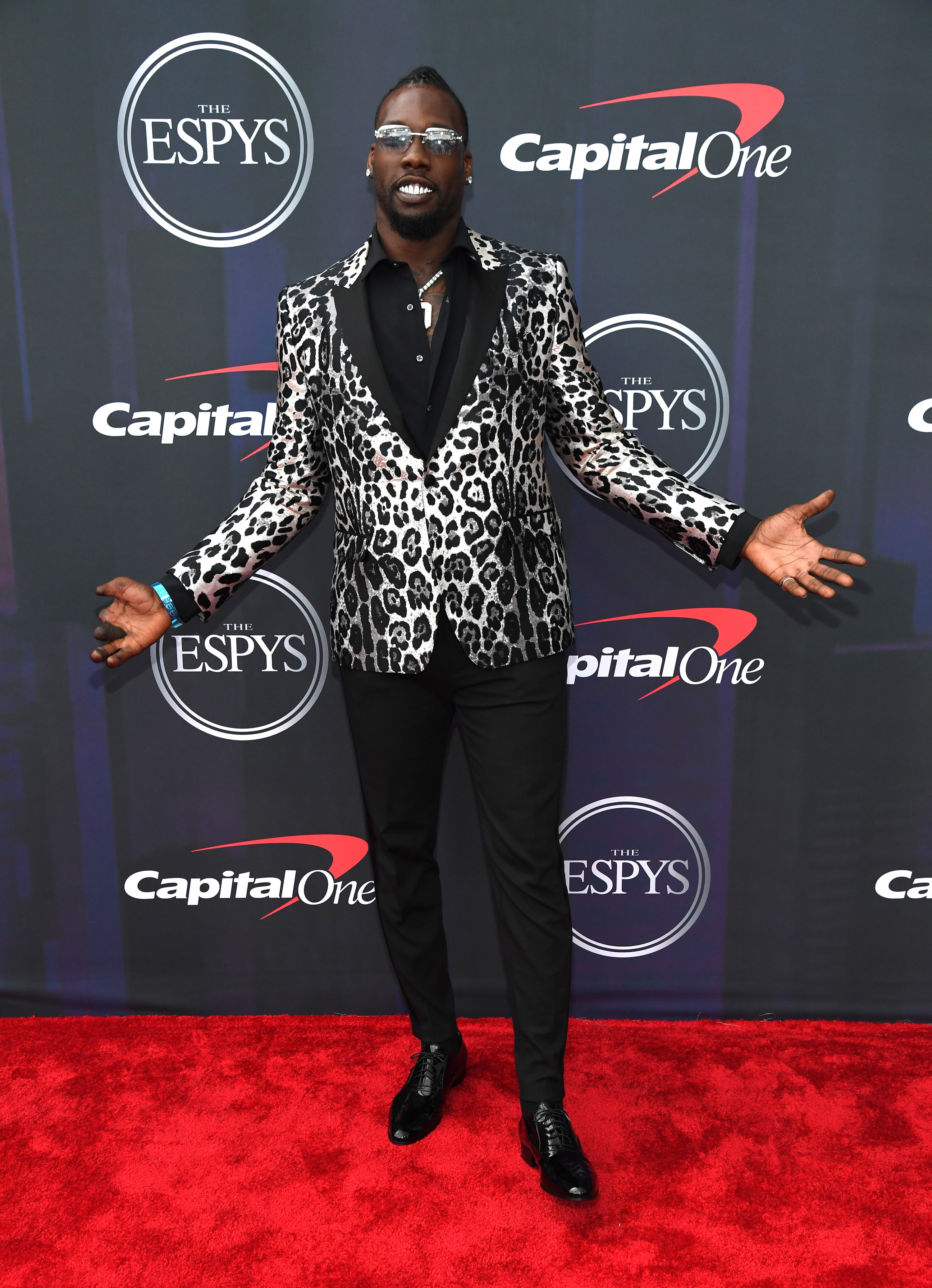 ESPYS AWARDS RED CARPET FASHION — DISTINCT HOMME