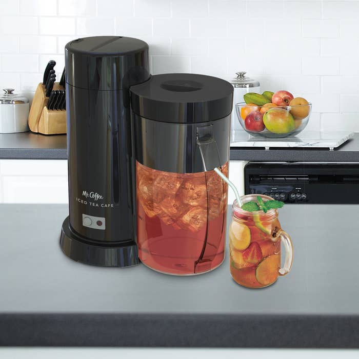 the ice tea and coffee maker