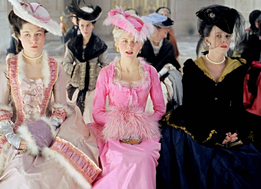 Iconic Pink Outfits From 2000s Girl Movies Iconic Pink Outfits From 2000s Girl Movies