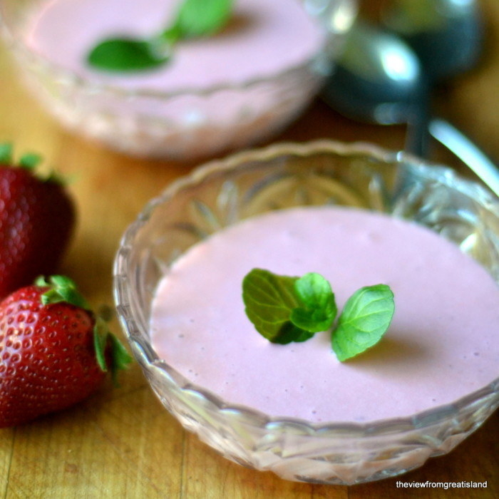 Simple Roasted Strawberry Soup