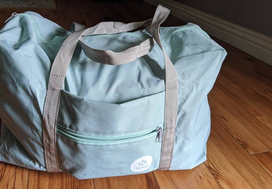 NEW Vera Bradley DISNEY CLASSICS ON THE GREEN Large Travel Duffel Bag EXACT
