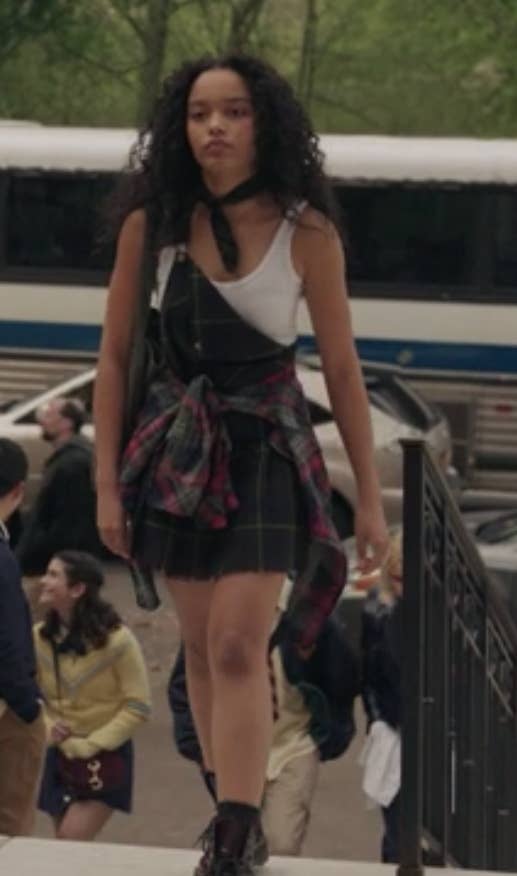 Gossip Girl' Reboot Fashion Breakdown Compared to Original Series – WWD