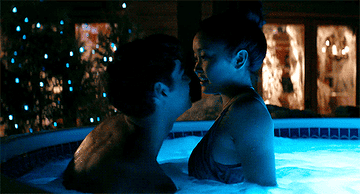 Lara Jean and Peter in the hot tub